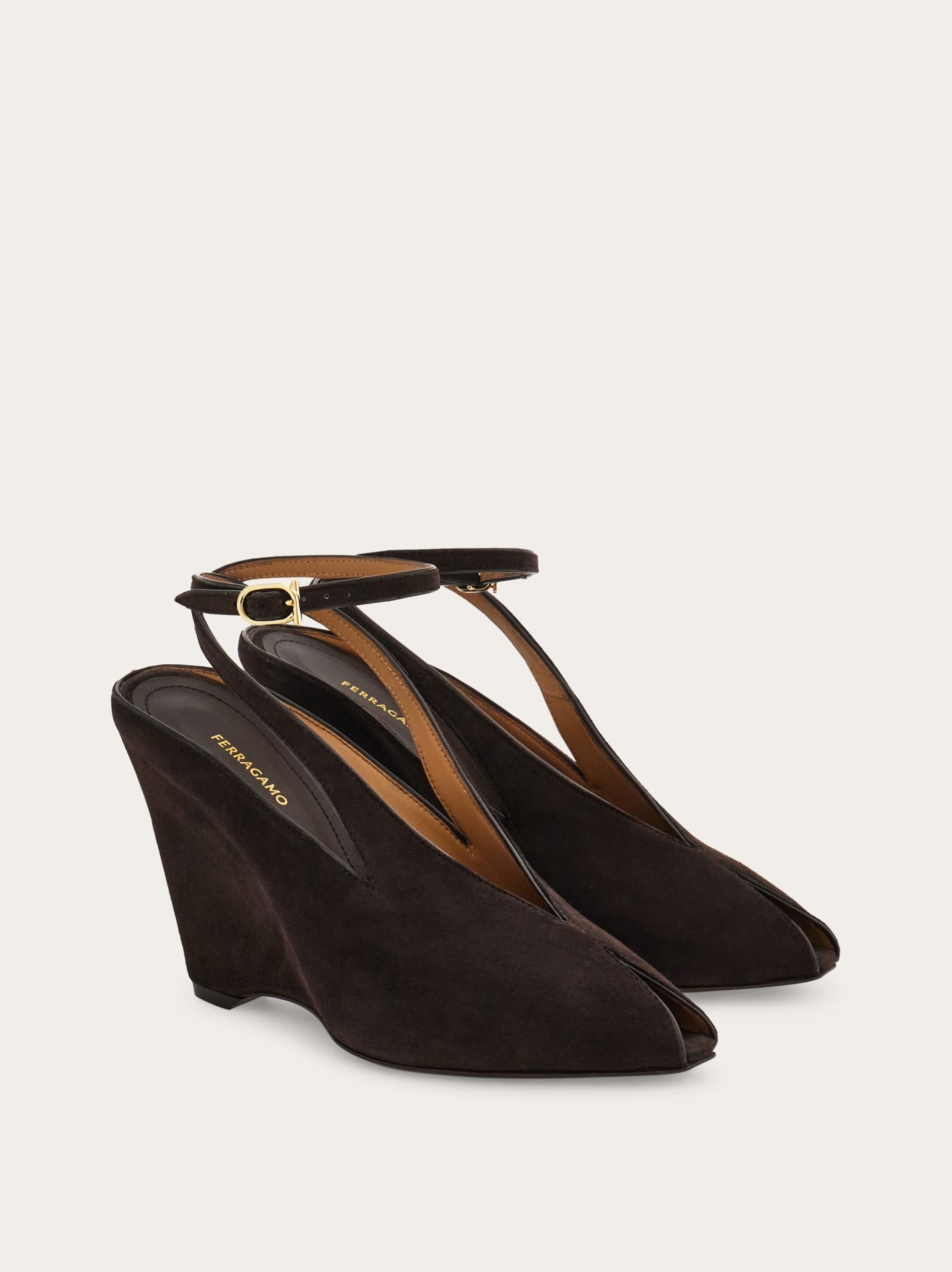 Ferragamo Peep toe wedge sandal - Image 6
